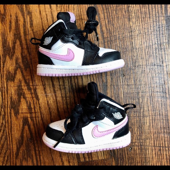 Jordan Other - Air Jordan Retro 1 Mid Arctic Pink 4C 644507-103